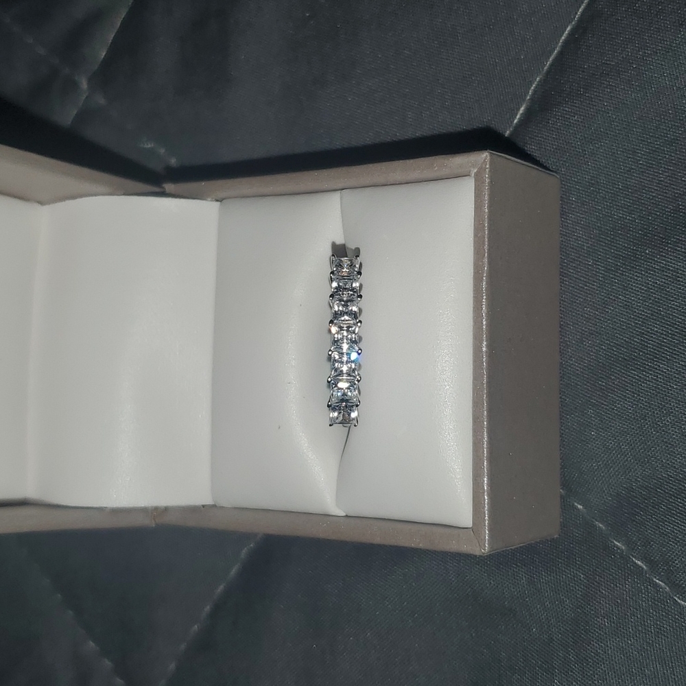 💎💍 Shiny Cubic Zirconia Ring 💍 💎
